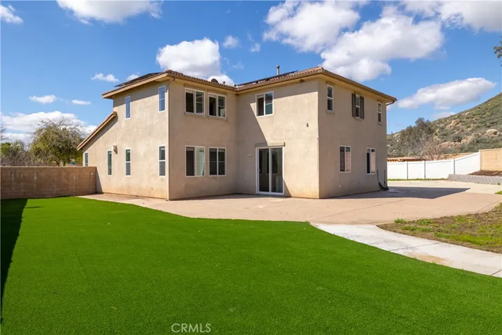 5862 Parkside Drive, Hemet, California 92545