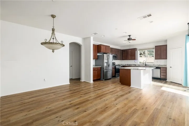 5862 Parkside Drive, Hemet, California 92545