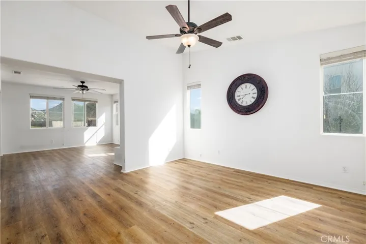 5862 Parkside Drive, Hemet, California 92545