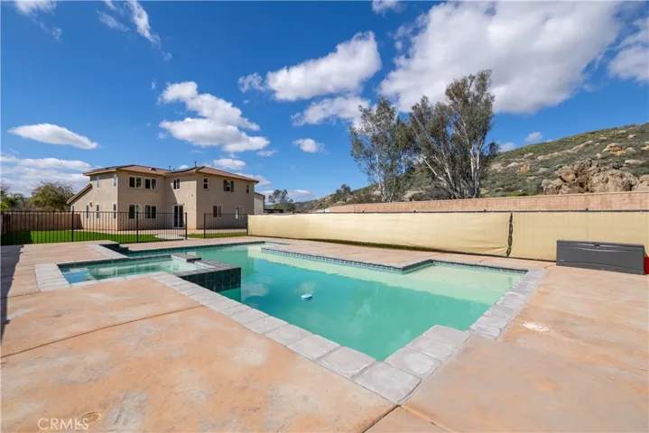 5862 Parkside Drive, Hemet, California 92545
