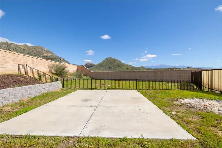 5862 Parkside Drive, Hemet, California 92545