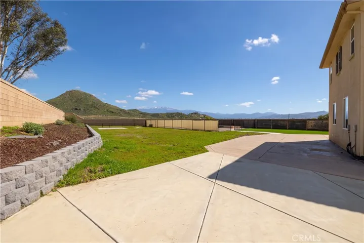 5862 Parkside Drive, Hemet, California 92545