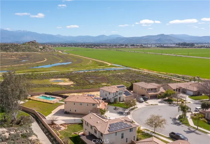 5862 Parkside Drive, Hemet, California 92545