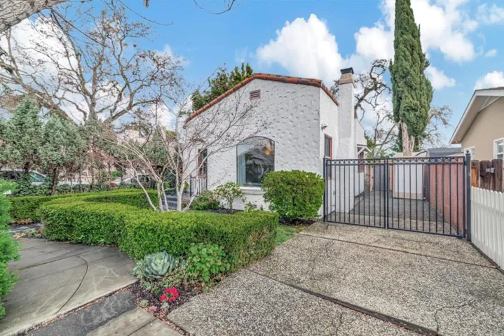 1193 Cleveland Street, Redwood City, California 94061