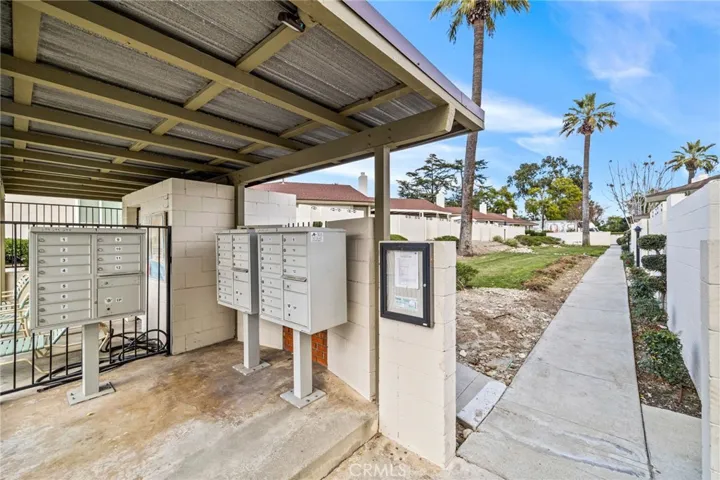 679 S Indian Hill Boulevard D, Claremont, California 91711