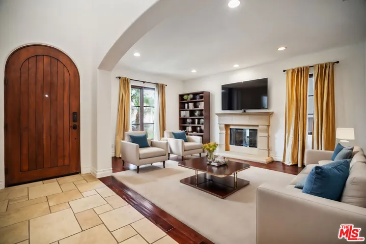 10618 Rountree Road, Los Angeles, California 90064