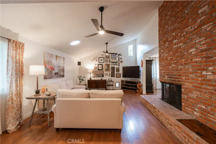 23313 Cohasset Street, West Hills, California 91304