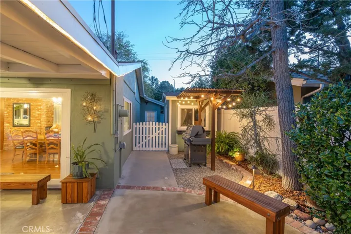 23313 Cohasset Street, West Hills, California 91304