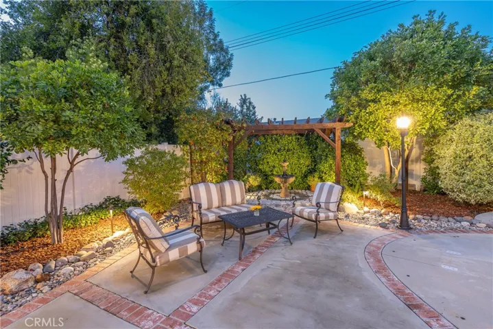 23313 Cohasset Street, West Hills, California 91304