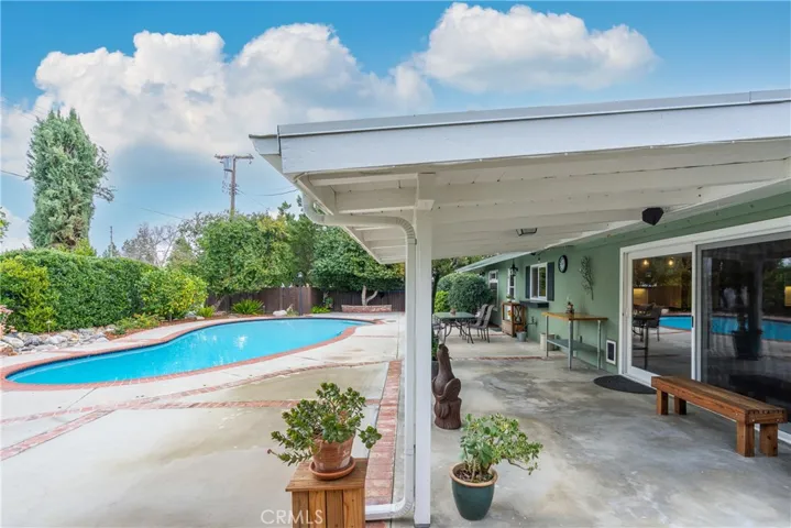 23313 Cohasset Street, West Hills, California 91304
