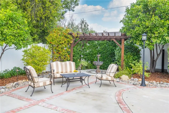 23313 Cohasset Street, West Hills, California 91304