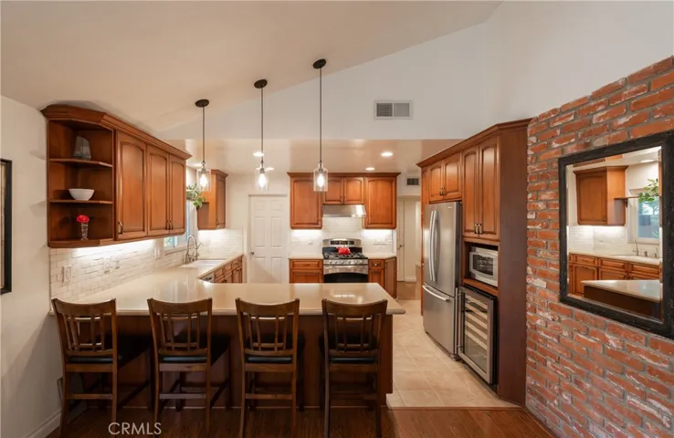 23313 Cohasset Street, West Hills, California 91304