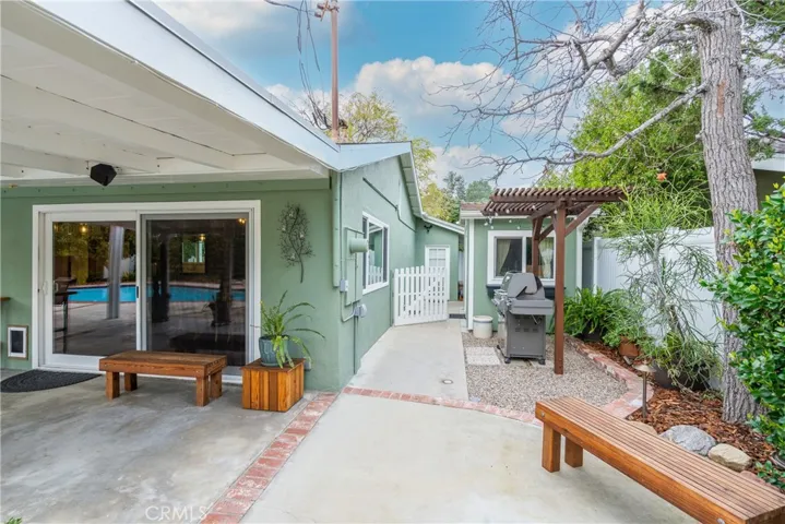 23313 Cohasset Street, West Hills, California 91304