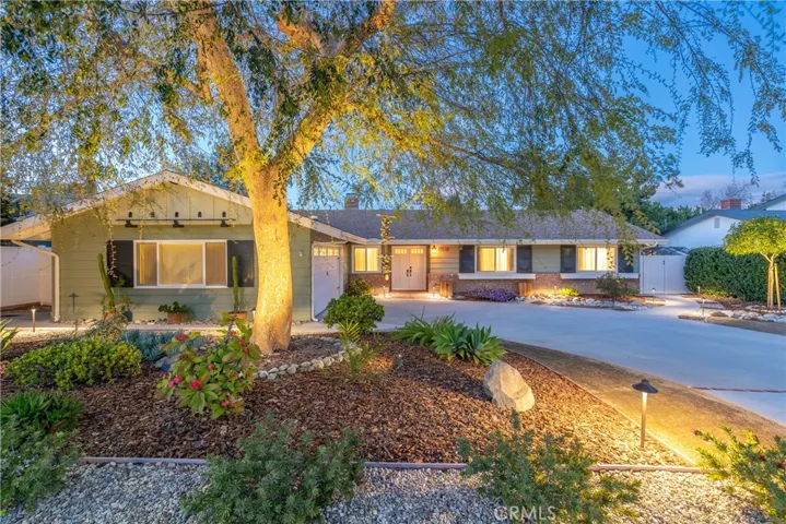 23313 Cohasset Street, West Hills, California 91304