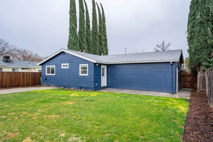 2442 Corona Street, Redding, California 96002