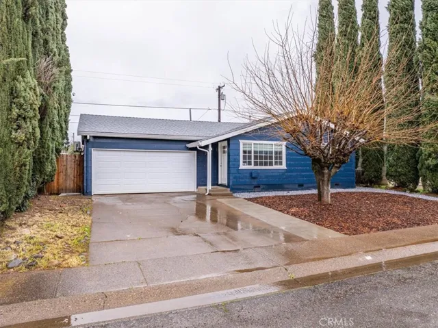 2442 Corona Street, Redding, California 96002