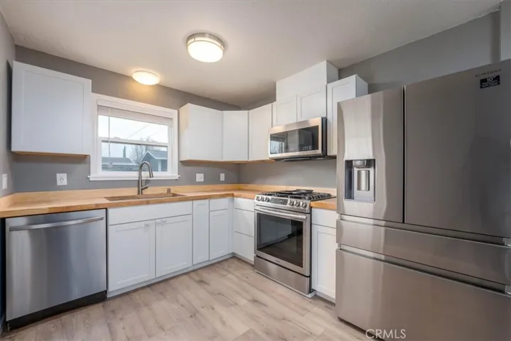 2442 Corona Street, Redding, California 96002