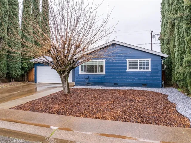 2442 Corona Street, Redding, California 96002