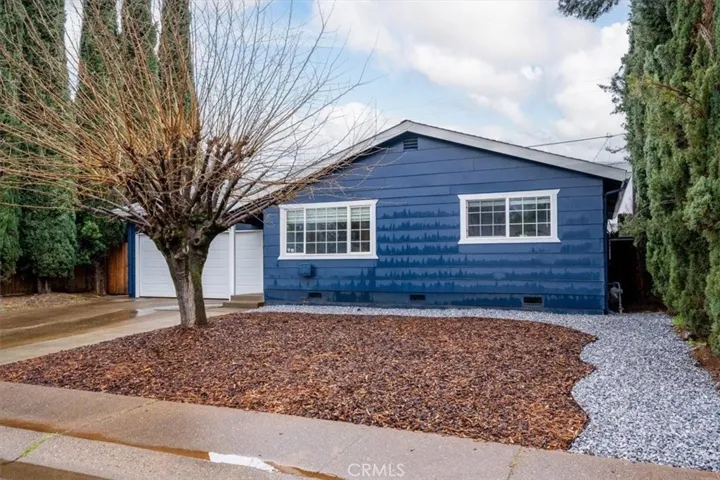 2442 Corona Street, Redding, California 96002