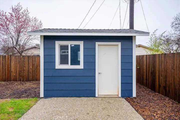 2442 Corona Street, Redding, California 96002