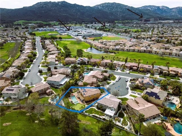 Walking distance to Great Oak High School and Birdsall Sports Park. Pechanga Casino is nearby!