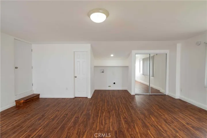 20749 Lull Street, Winnetka, California 91306