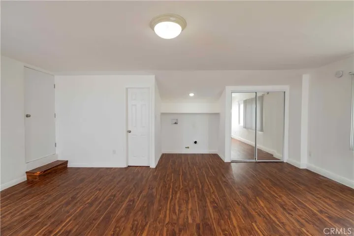 20749 Lull Street, Winnetka, California 91306
