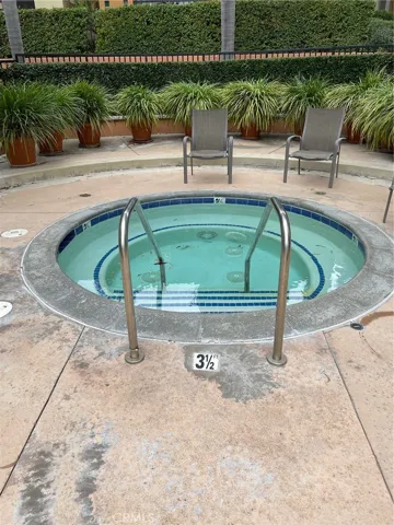 909 Muirfield Drive, Newport Beach, California 92660