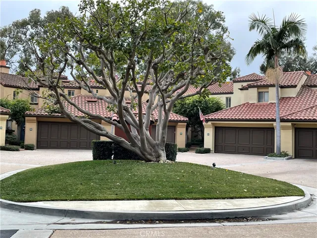 909 Muirfield Drive, Newport Beach, California 92660
