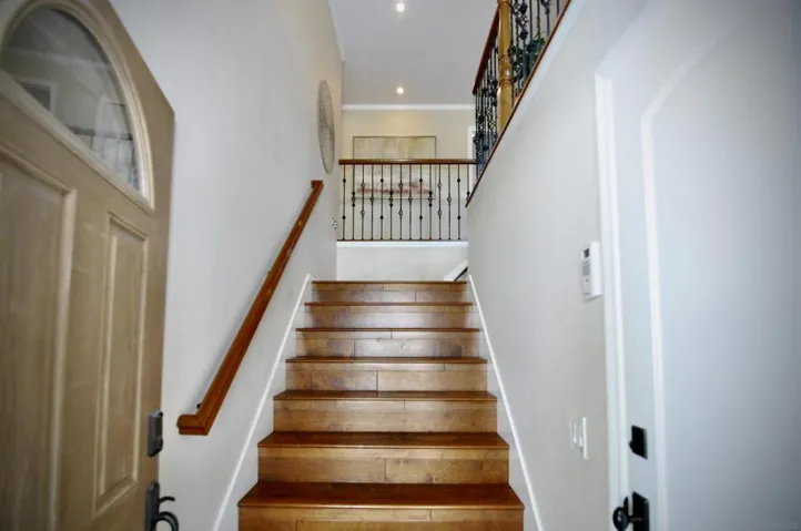 4467 Caminito Pedernal, San Diego, California 92117