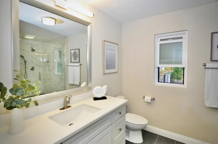 4467 Caminito Pedernal, San Diego, California 92117