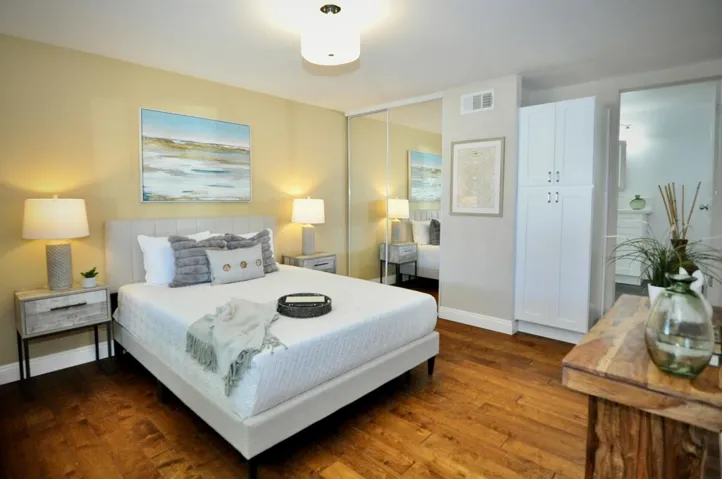 4467 Caminito Pedernal, San Diego, California 92117
