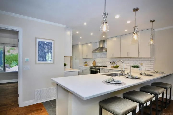 4467 Caminito Pedernal, San Diego, California 92117