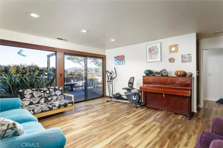 716 Woodland Drive, Los Osos, California 93402