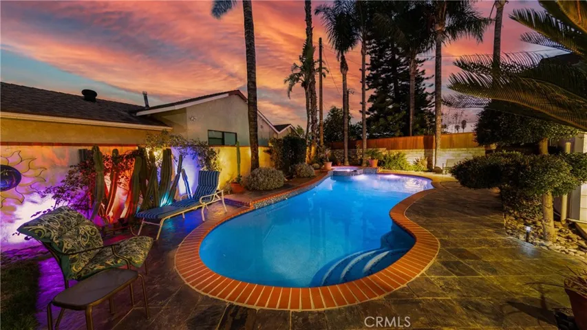 Pebble Tec Pool and Jacuzzi with Multi Color LED Lights
