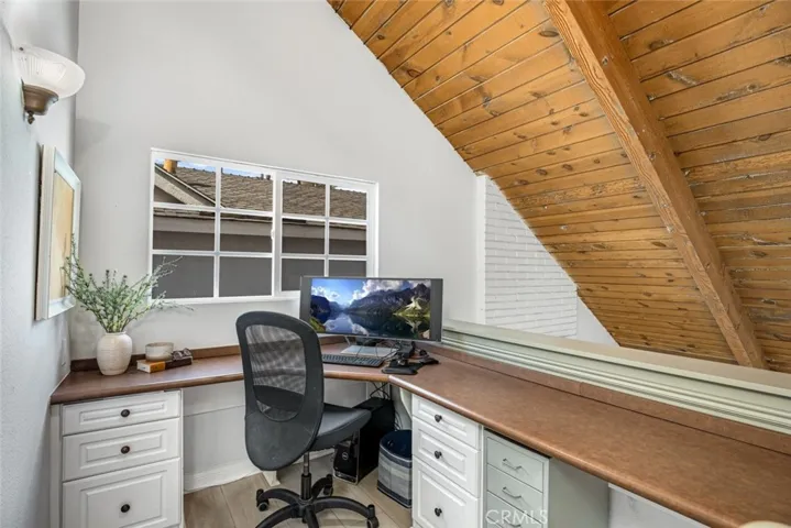 Great work or study space!