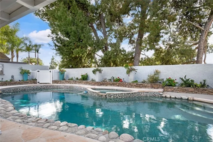 Beautiful pool and spa to enjoy!