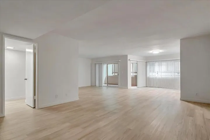 9520 W Olympic Boulevard 104, Beverly Hills, California 90212