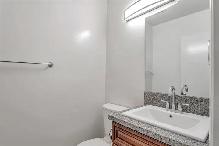 9520 W Olympic Boulevard 104, Beverly Hills, California 90212