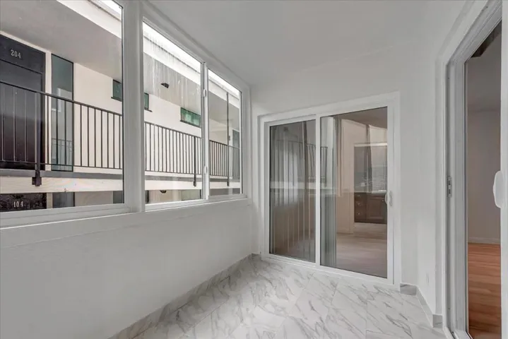 9520 W Olympic Boulevard 104, Beverly Hills, California 90212