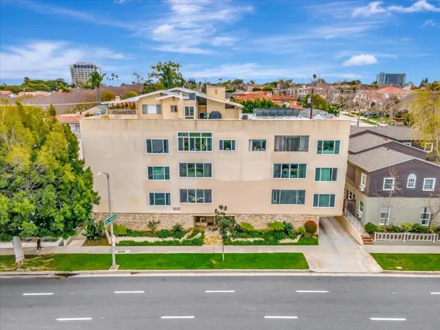 9520 W Olympic Boulevard 302, Beverly Hills, California 90212