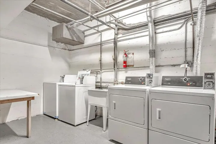 9520 W Olympic Boulevard 302, Beverly Hills, California 90212