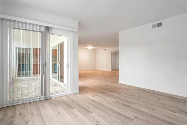 9520 W Olympic Boulevard 302, Beverly Hills, California 90212