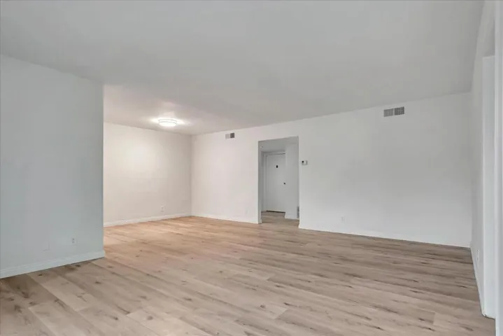 9520 W Olympic Boulevard 302, Beverly Hills, California 90212