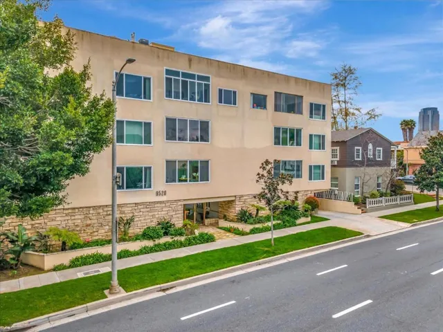 9520 W Olympic Boulevard 302, Beverly Hills, California 90212