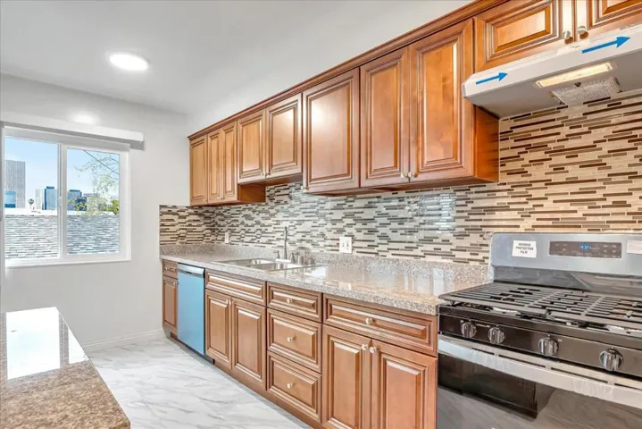 9520 W Olympic Boulevard 302, Beverly Hills, California 90212