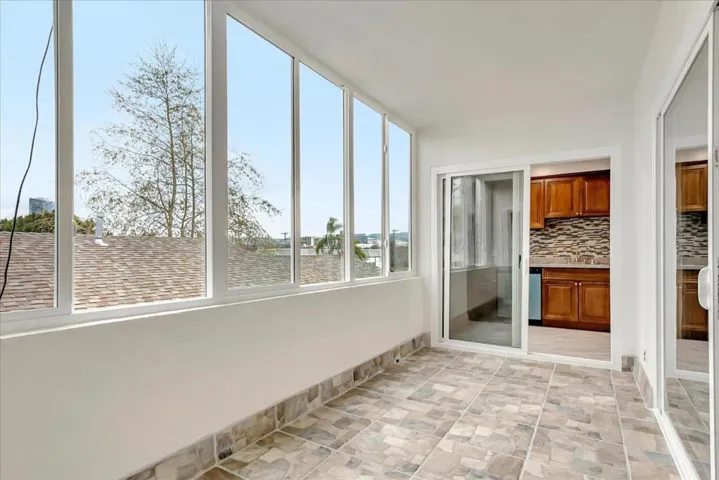 9520 W Olympic Boulevard 302, Beverly Hills, California 90212