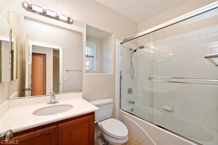 128 Roadrunner, Irvine, California 92603