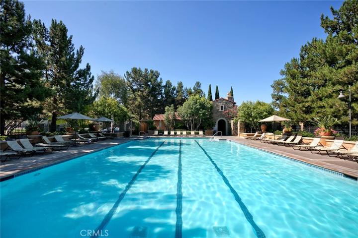128 Roadrunner, Irvine, California 92603