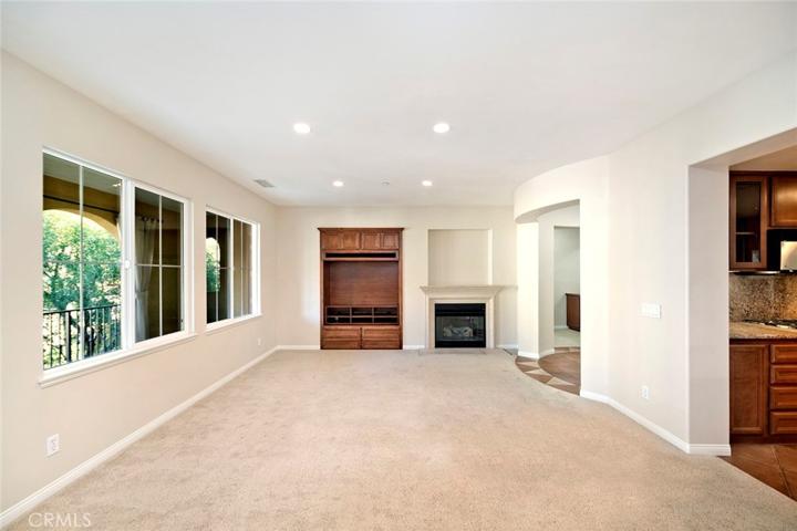 128 Roadrunner, Irvine, California 92603